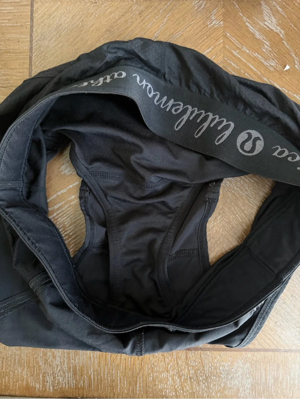 Lululemon Athletica Size 4 Black Low Rise